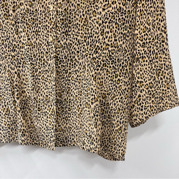 Robbie Bee Leopard Print 100% Silk Button Down Womens Shirt Blouse Size S - Picture 4 of 5